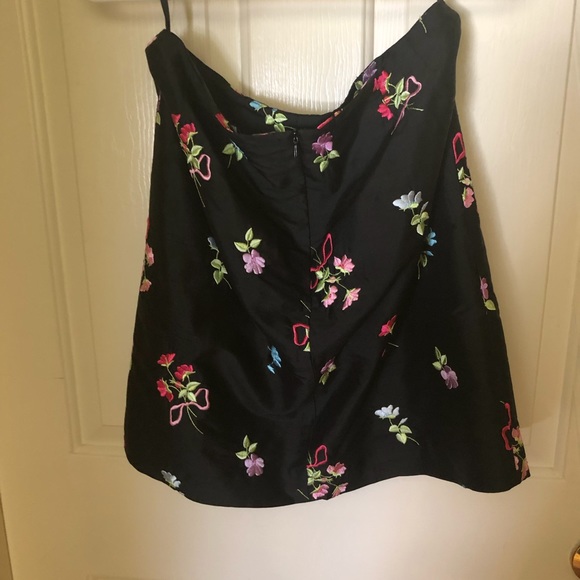 Lilly Pulitzer (silk with embroidery) skirt - Picture 3 of 4